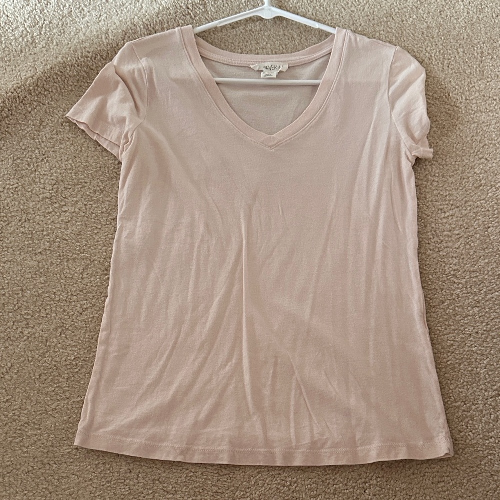 Light Pink V-Neck Short Sleeve Tee